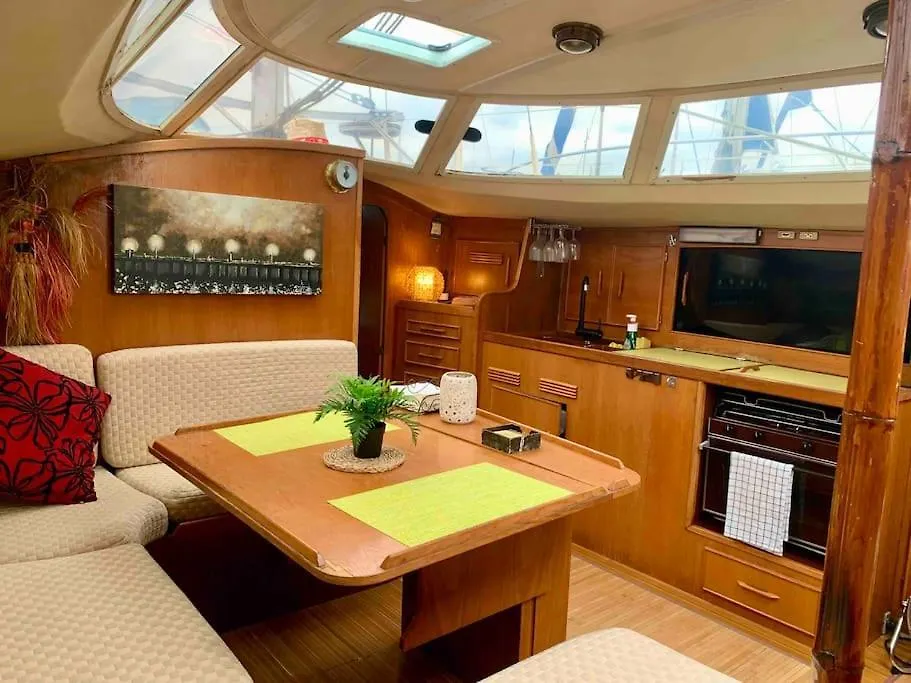 Cozy Boat Hotel In Barcelona & Ac & Wifi & Parking Sant Adrià de Besòs