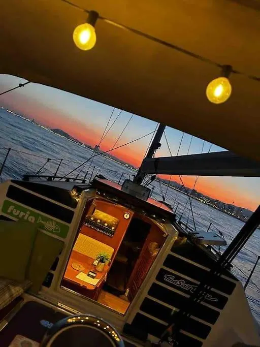 Botel Cozy Boat Hotel In Barcelona & Ac & Wifi & Parking Sant Adria de Besos
