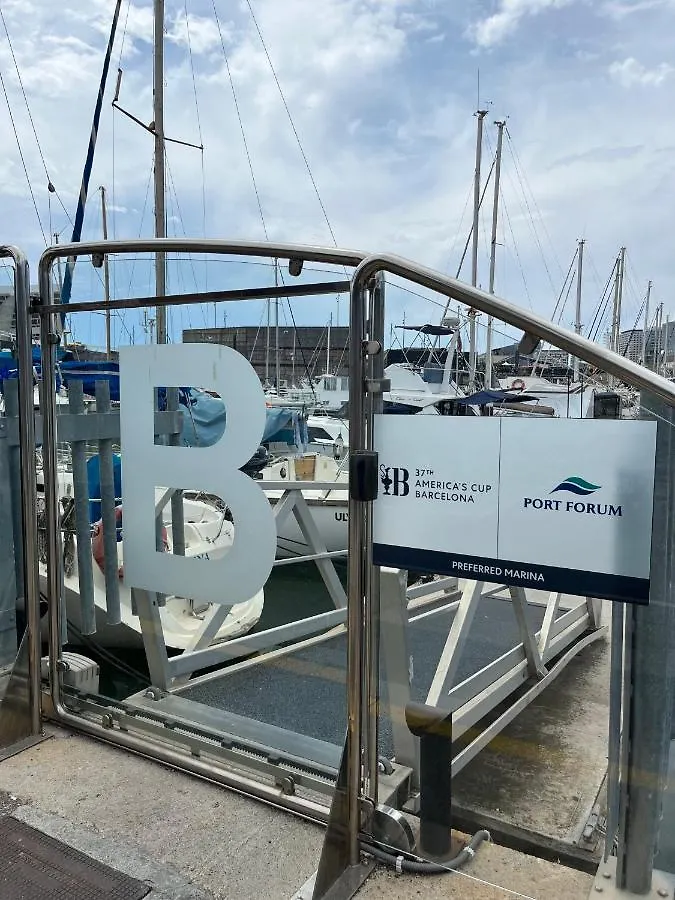 Cozy Boat Hotel In Barcelona & Ac & Wifi & Parking Sant Adrià de Besòs Botel