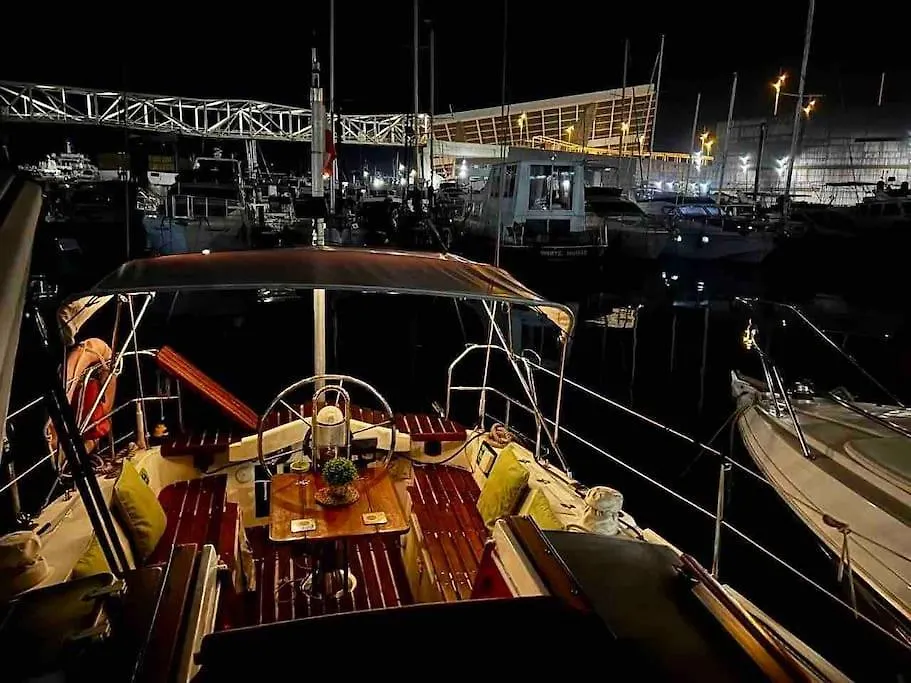 Cozy Boat Hotel In Barcelona & Ac & Wifi & Parking Sant Adria de Besos Spain