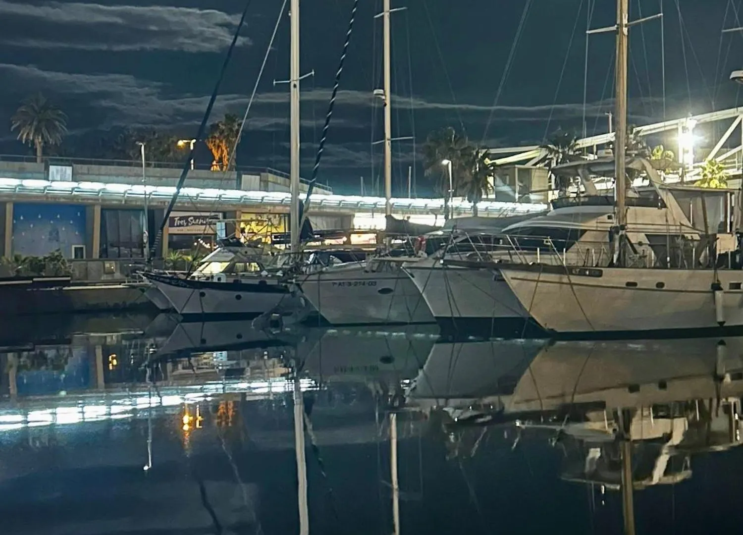 Cozy Boat Hotel In Barcelona & Ac & Wifi & Parking Sant Adria de Besos Spain