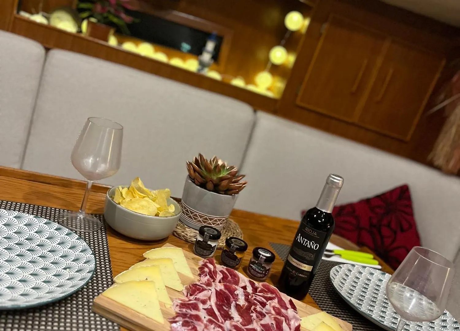 Cozy Boat Hotel In Barcelona & Ac & Wifi & Parking Sant Adria de Besos